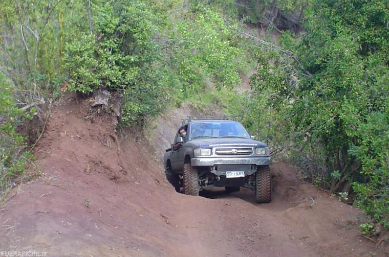 Toyota Hilux preparada 4x4